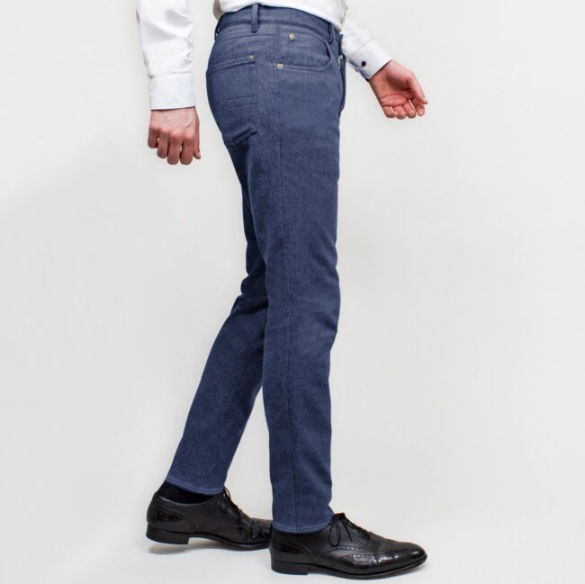 Jeans nach Maß aus dunklem Denim