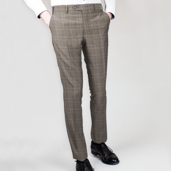 Sportliche Karo-Hose in Beige-Braun