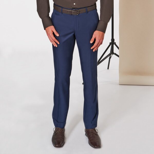 Dunkelblaue Chino