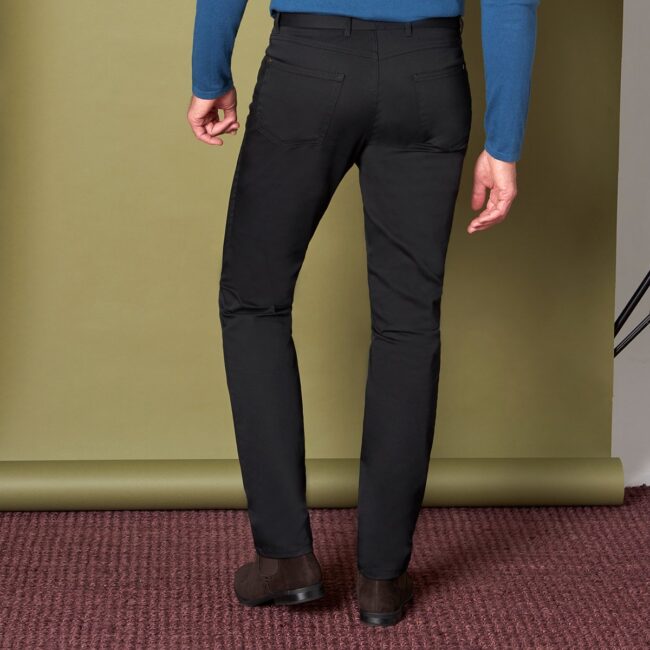 5Pocket 3 Stylers Back | Schwarze Maßjeans aus robuster Baumwolle