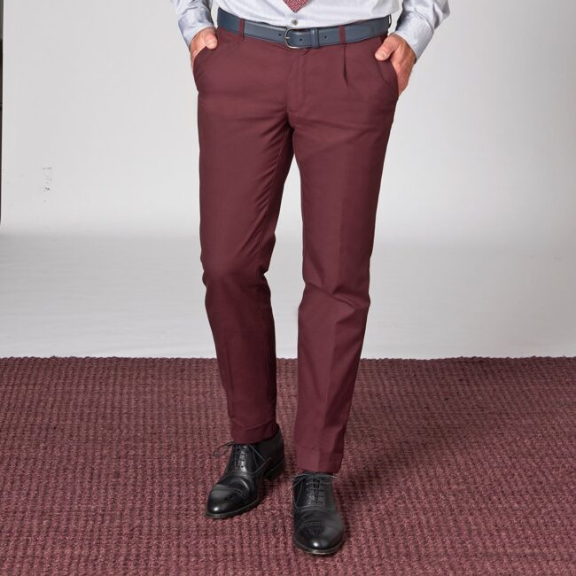 Rote Chino Hose