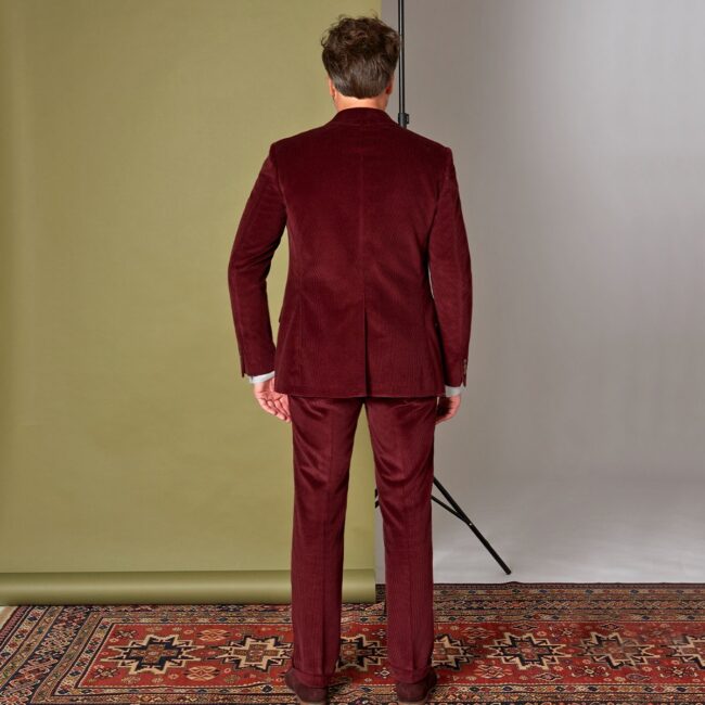 CordDreiteiler 6 Zegna Back | Weinroter Cord Anzug