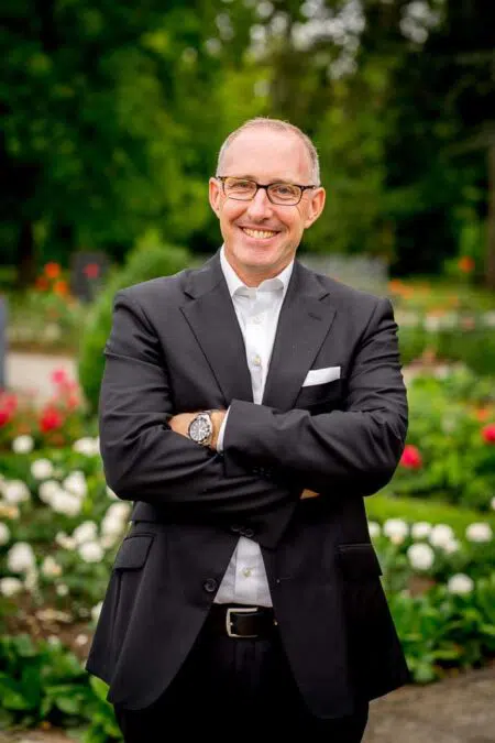 Feier im Maßanzug
