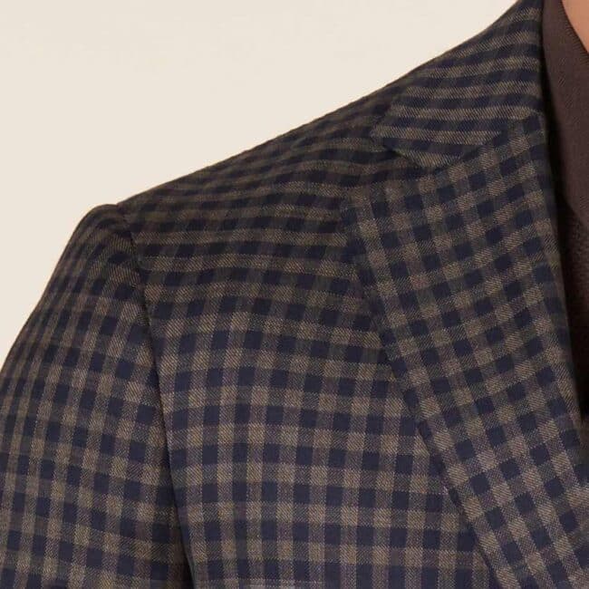 Karosakko Front Detail | Braun-Blau kariertes Sakko