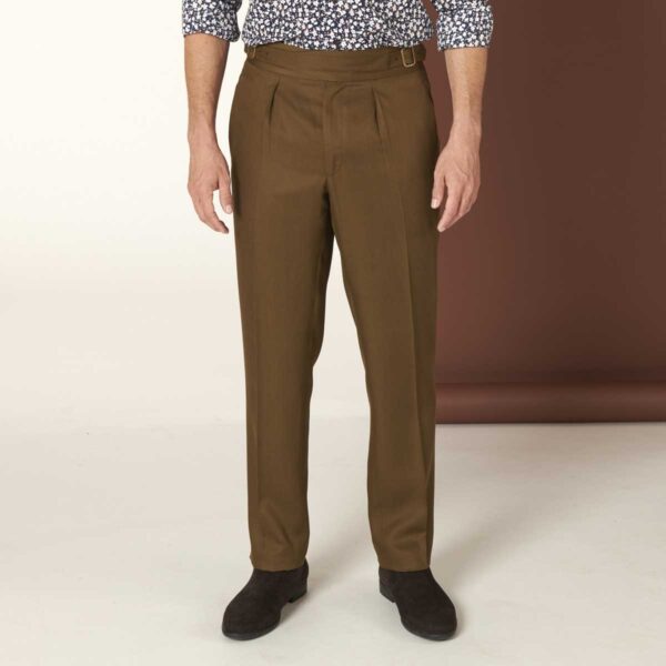 Klassische Braune Hose